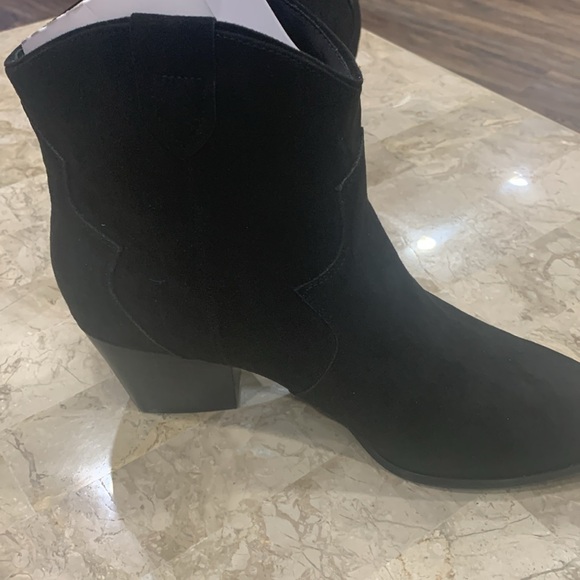 NWT Gap Ankle Boots Brand New Never Worn - Picture 3 of 4